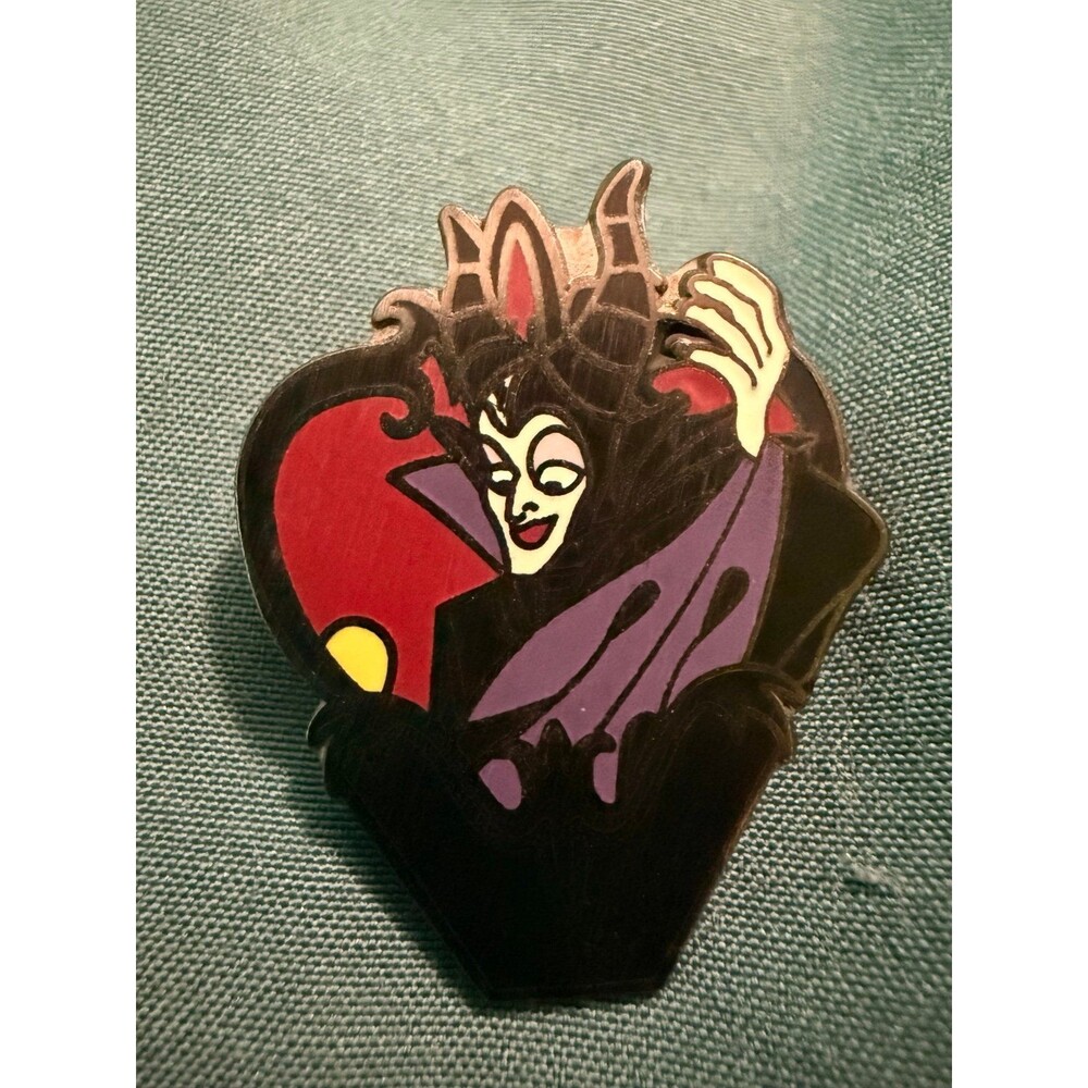 Disney Villains puzzle pin featuring Maleficent from Sleeping Beauty